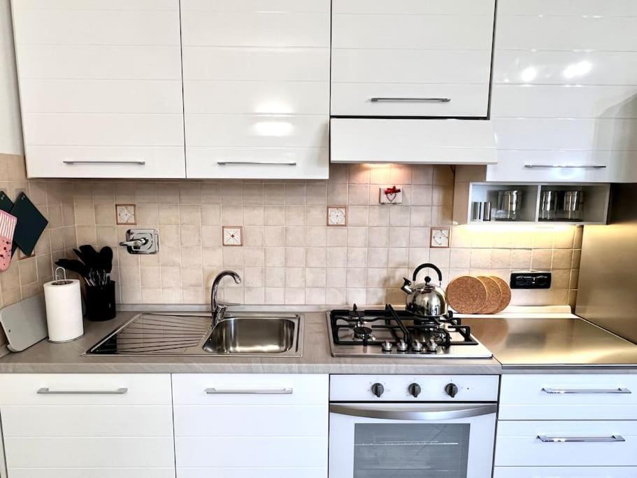 Comfyspot Apartment Rosia Exterior foto