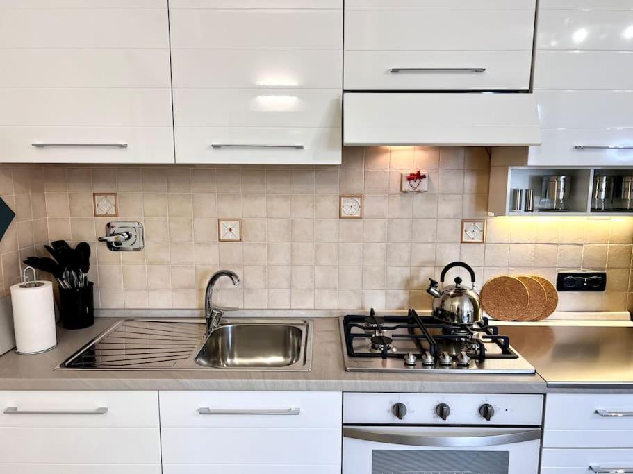 Comfyspot Apartment Rosia Exterior foto